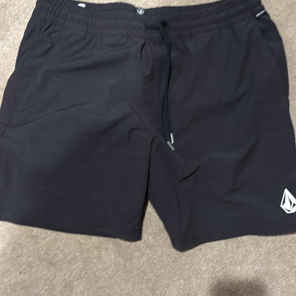Volcom Modtech Board Shorts Trunks Sz Xl Pocket S… - image 2